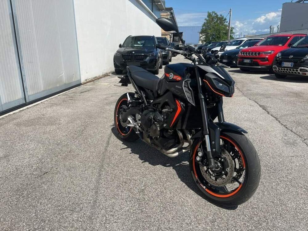 Yamaha MT-09 (2017 - 20) (3)