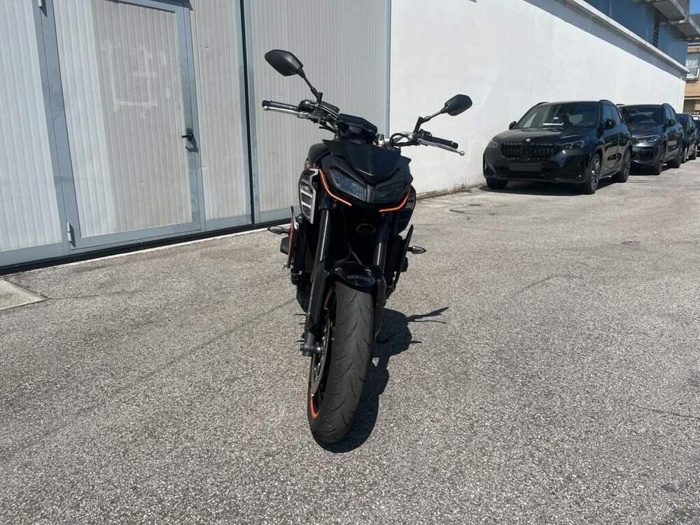 Yamaha MT-09 (2017 - 20) (2)