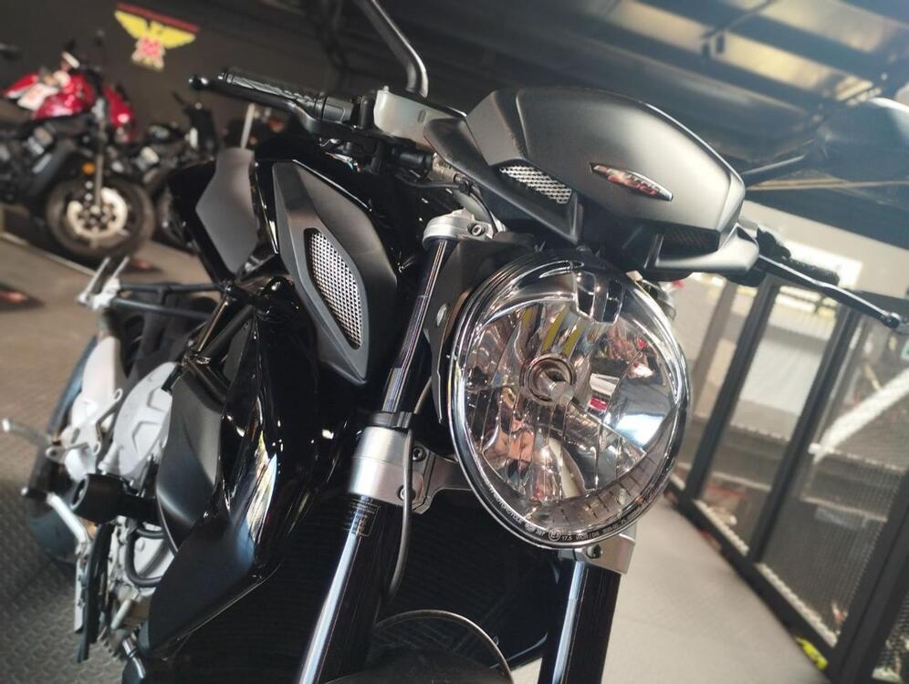 MV Agusta Brutale 800 (2012 - 15) (3)