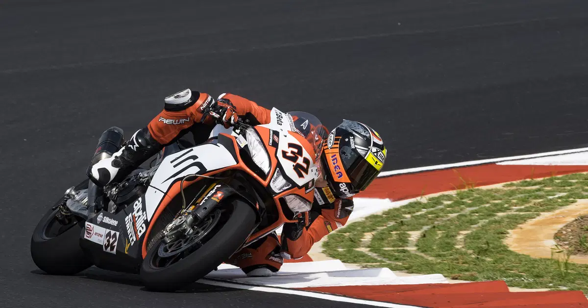 SBK 2016: Van der Mark in Yamaha e Melandri sempre pi&ugrave; vicino a Ducati