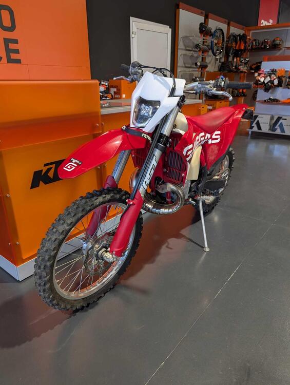 GASGAS EC 300 (2022) (3)