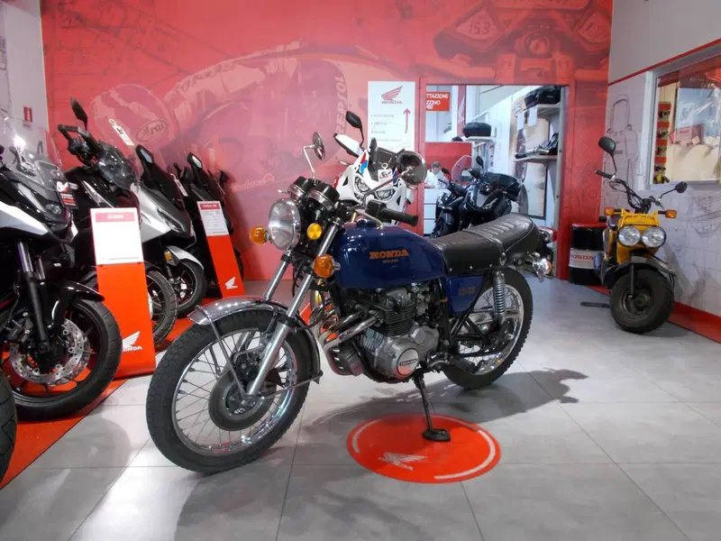 Honda CB 400 Super Sport (6)