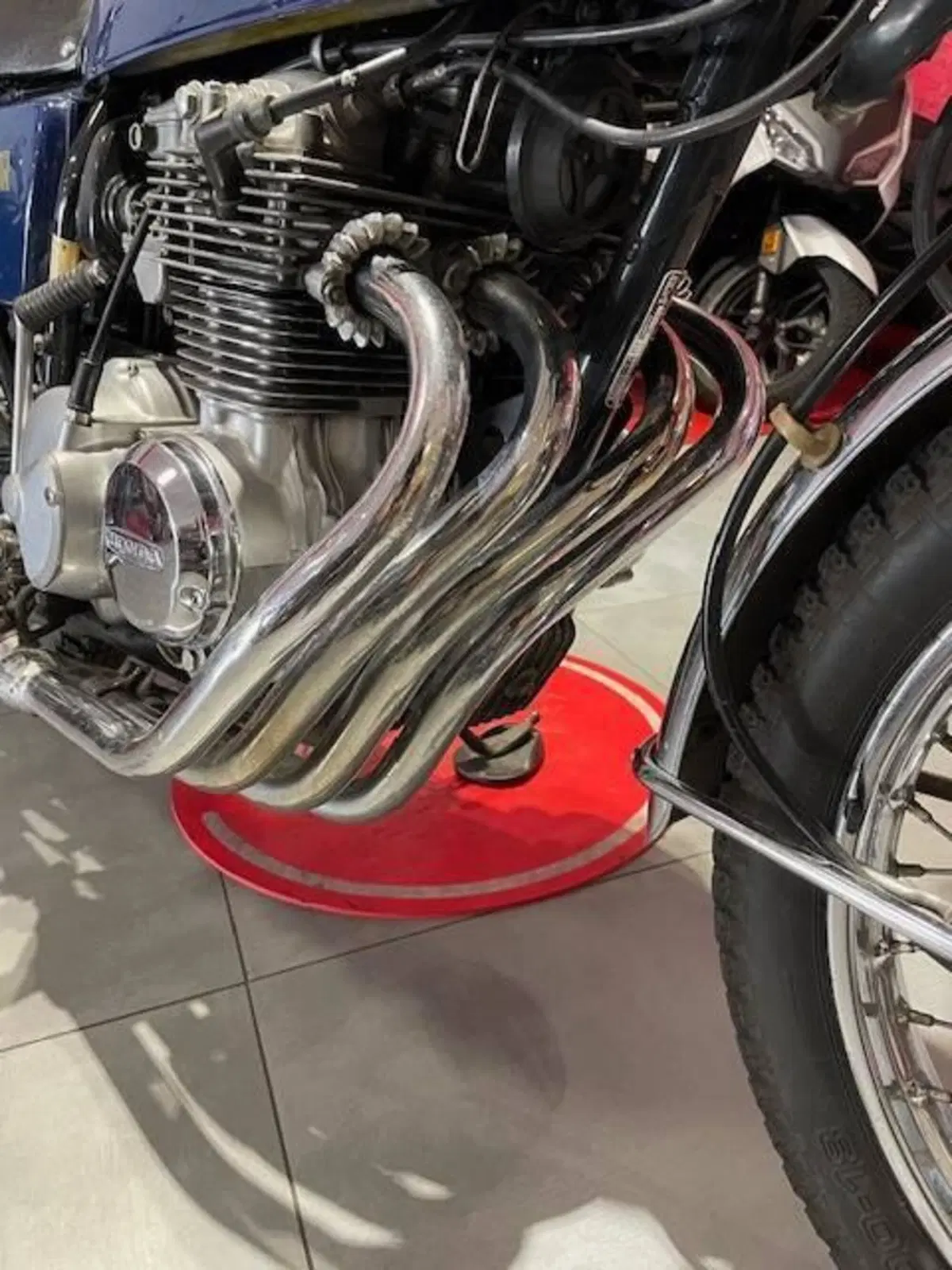 Honda CB 400 Super Sport (13)