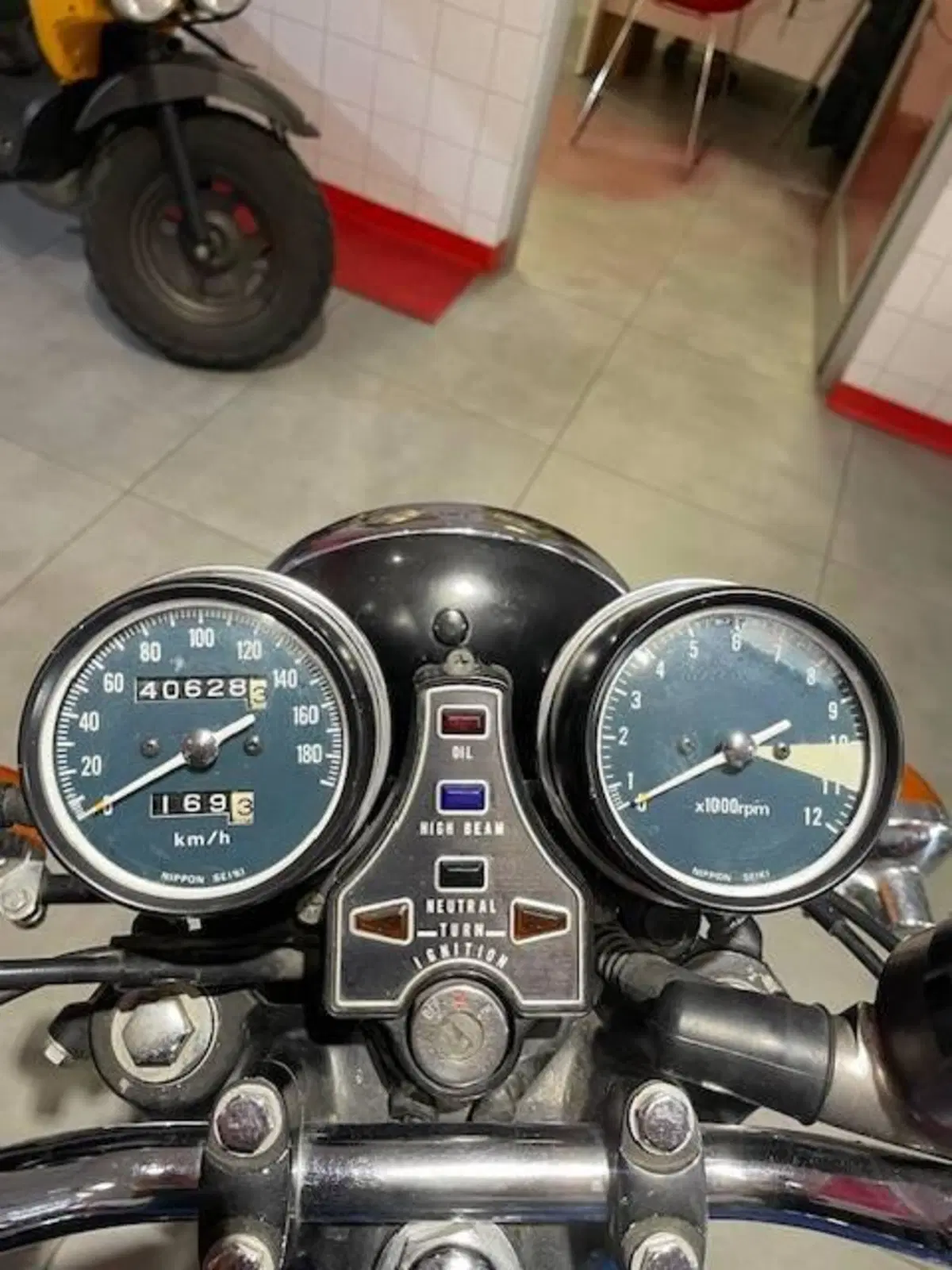 Honda CB 400 Super Sport (19)