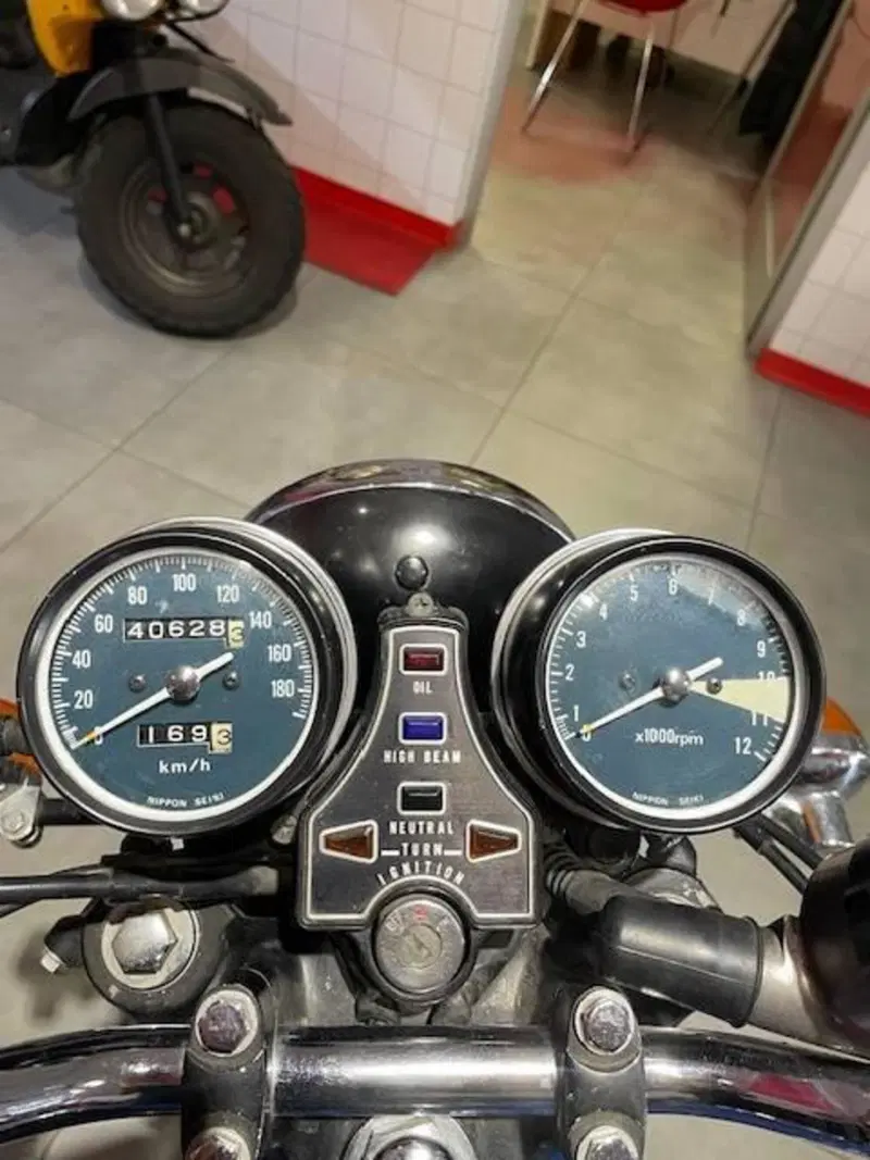 Honda CB 400 Super Sport (19)