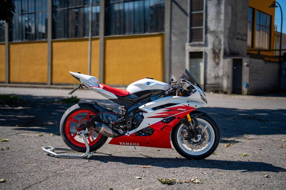 Yamaha YZF R6 (2006 - 07) (2)