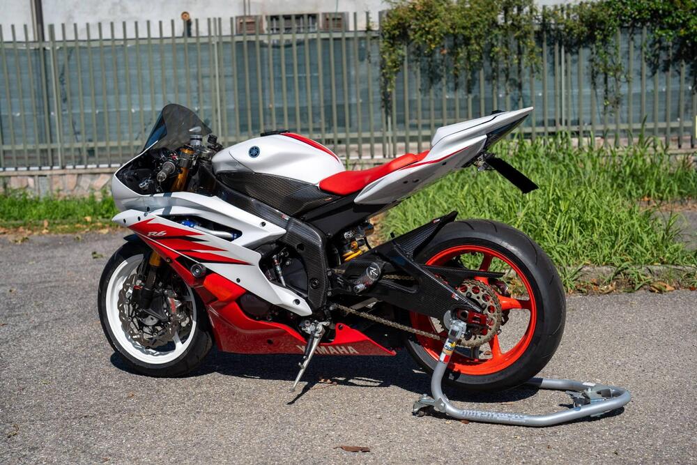 Yamaha YZF R6 (2006 - 07) (3)