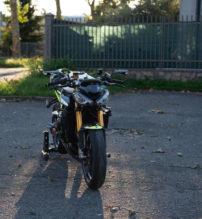Triumph Street Triple 765 Moto2 Edition (2023 - 24) (3)
