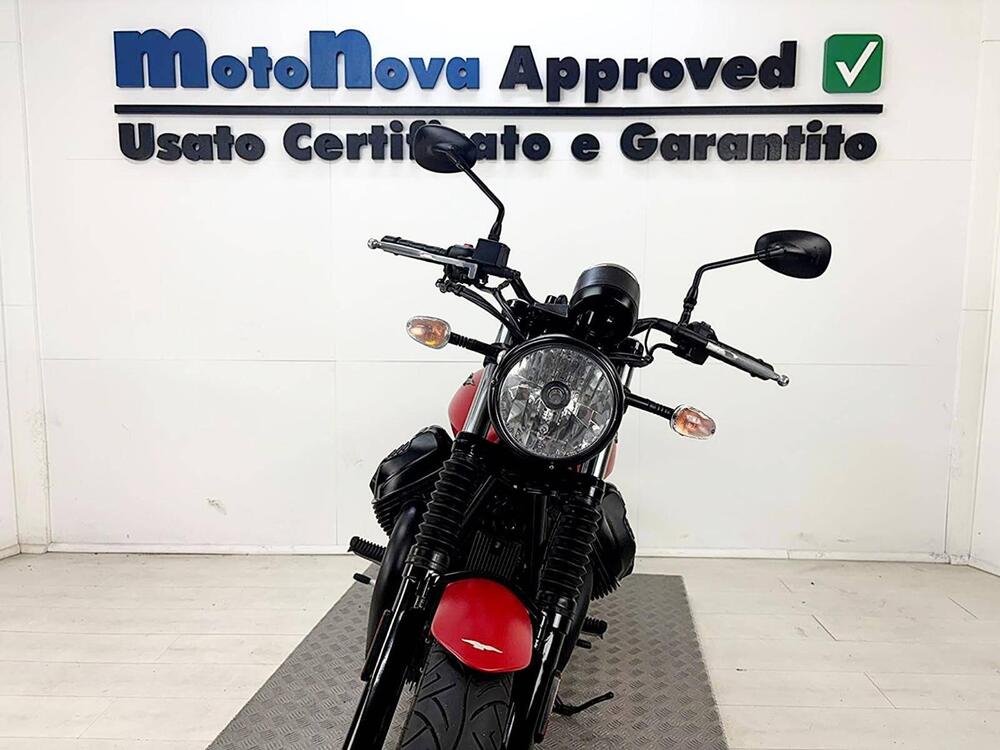 Moto Guzzi V7 III Stone (2017 - 20) (2)
