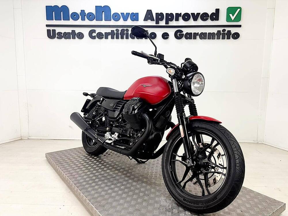 Moto Guzzi V7 III Stone (2017 - 20) (3)