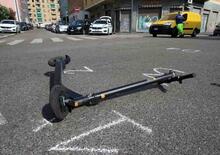 Incidente col monopattino (truccato), andava a 60 all'ora