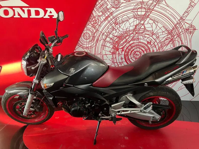 Suzuki GSR 600 (2006 - 11) (3)