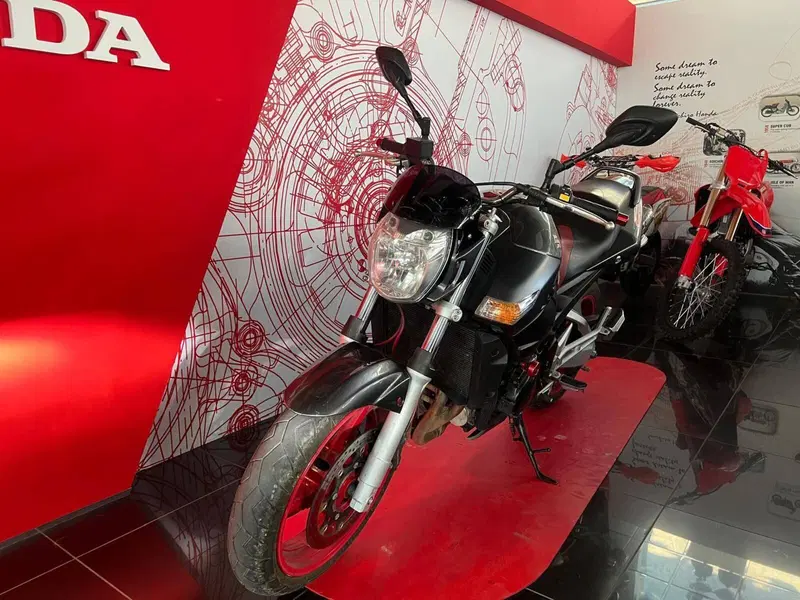 Suzuki GSR 600 (2006 - 11) (5)