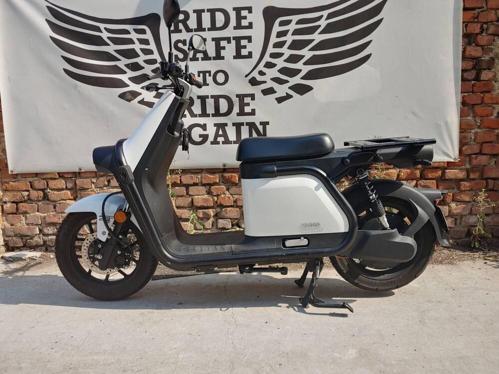 Yadea Y1S (2022 - 25) (2)