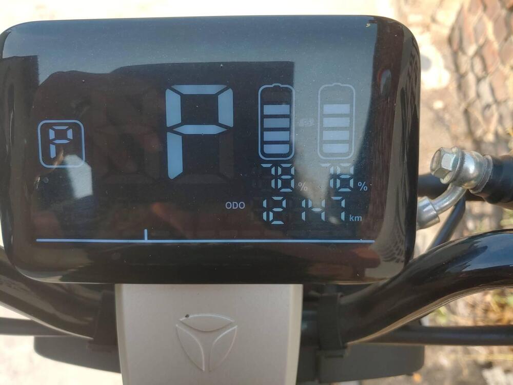 Yadea Y1S (2022 - 25) (5)