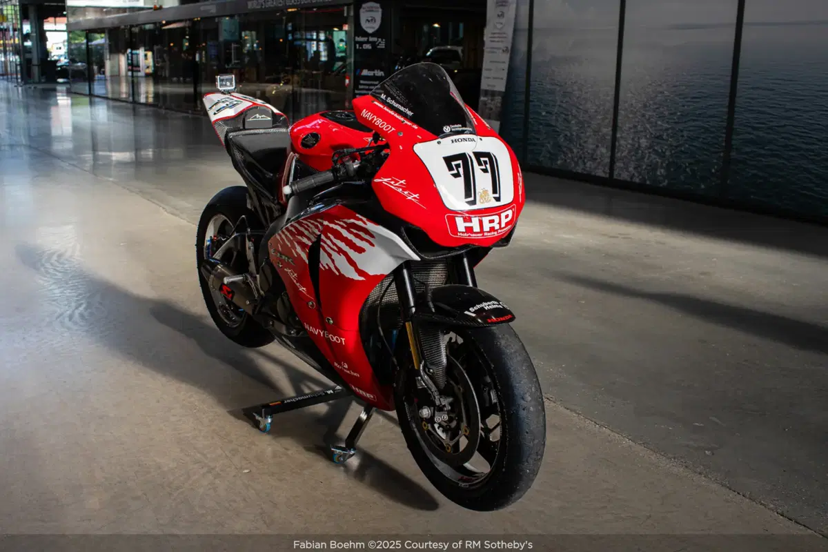 Michael Schumacher: la sua Honda CBR 1000 RR vale oro. Ecco a quanto è stata venduta [GALLERY] (9)