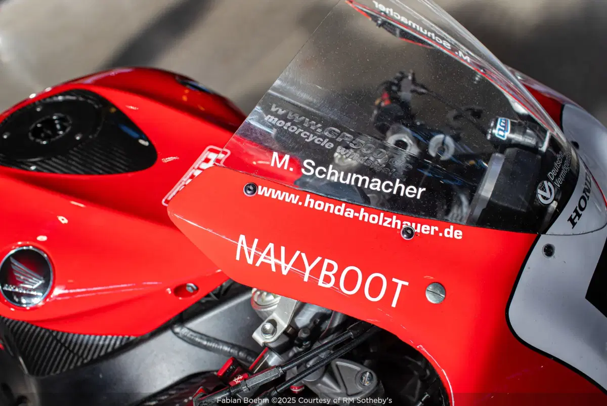 Michael Schumacher: la sua Honda CBR 1000 RR vale oro. Ecco a quanto è stata venduta [GALLERY] (12)