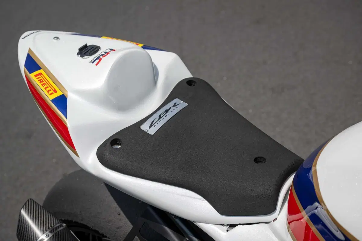 Honda CBR600 RR - 1000RR -HIRP (15)
