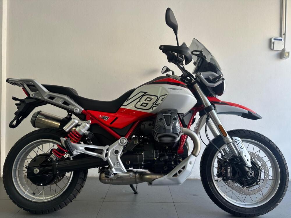 Moto Guzzi V85 TT (2024 - 25)