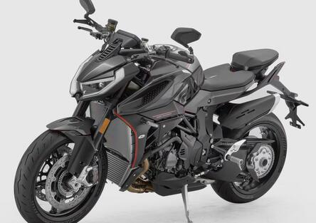 QJ Motor SRK 921 RR: la naked sportiva “italo-cinese” arriverà in Europa?