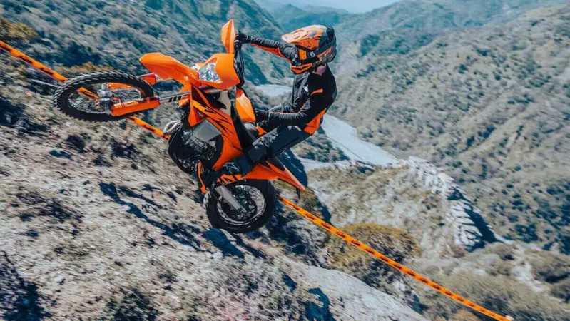 KTM EXC MY2026: sette modelli per qualsiasi tipo di off road. Dall'enduro all'estremo