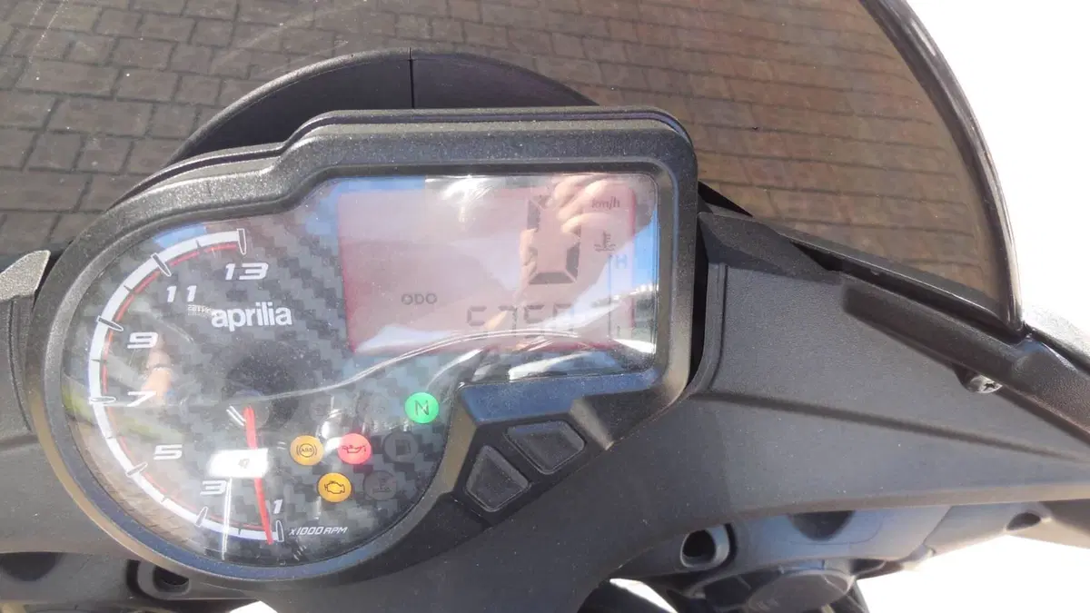 Aprilia Tuono 125 (2021 - 24) (4)