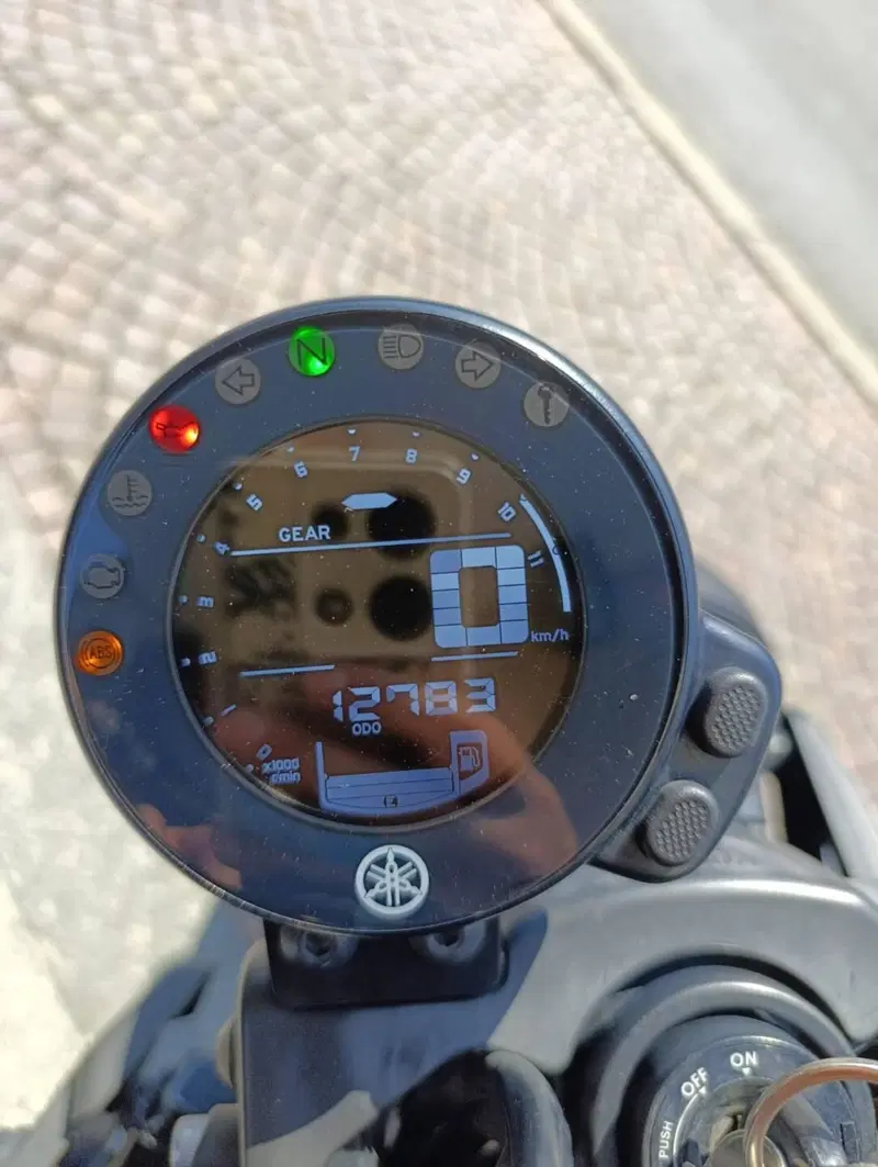 Yamaha XSR 700 (2022 - 26) (4)