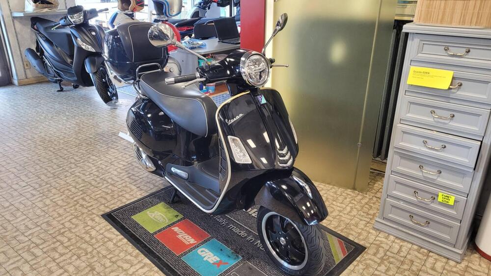 Vespa GTS 300 Super Hpe (2021 - 22) (2)