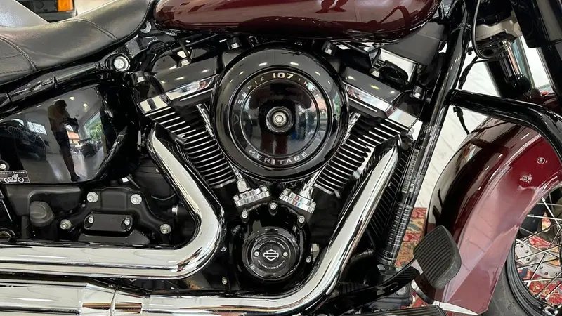 Harley-Davidson 107 Heritage Classic (2018 - 19) - FLHC (6)
