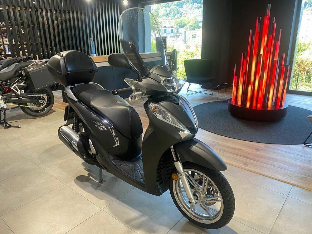 Honda SH 300 i ABS (2016 - 20) (3)