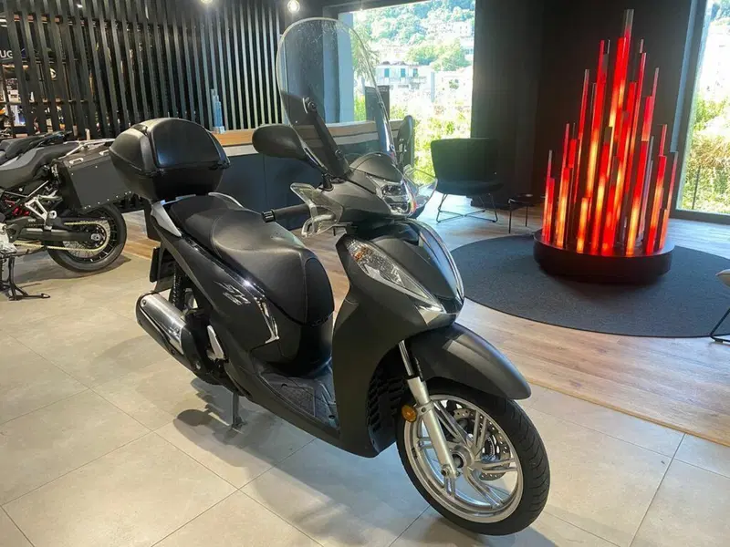 Honda SH 300 i ABS (2016 - 20) (3)