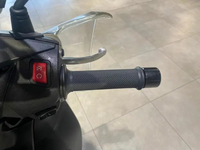 Honda SH 300 i ABS (2016 - 20) (12)