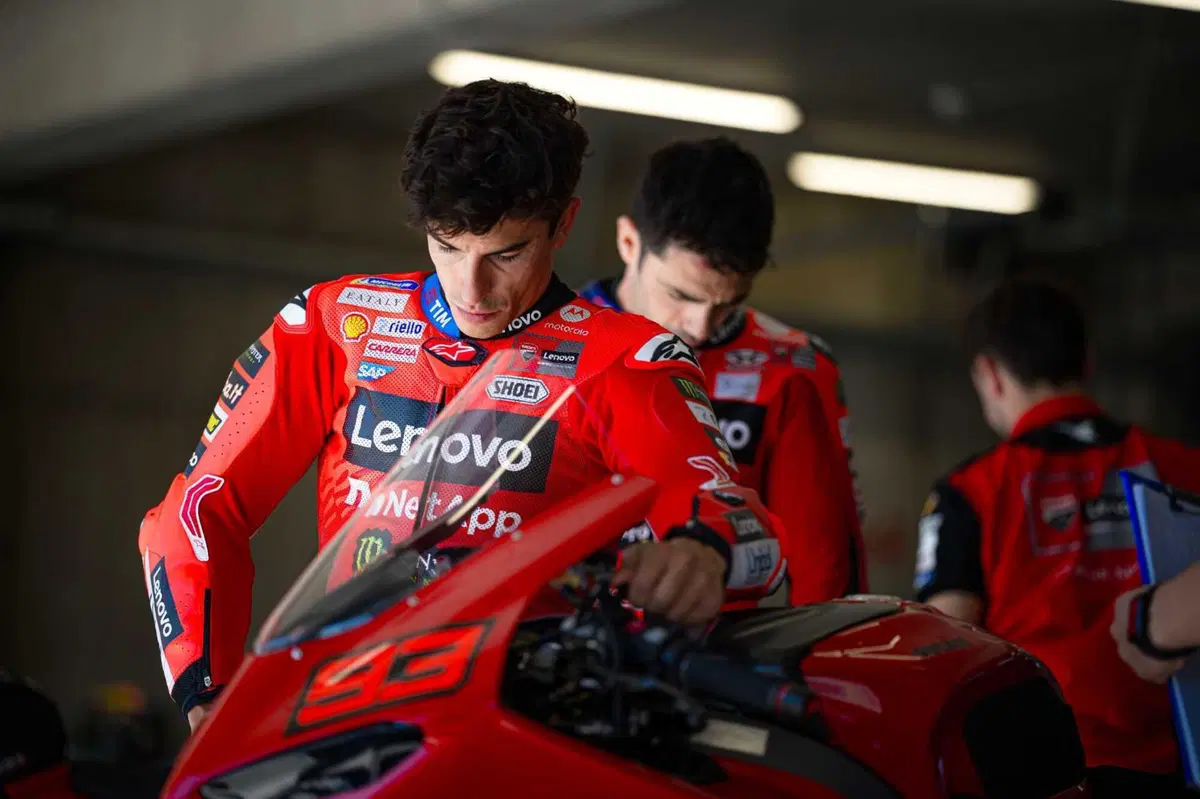 MotoGP 2025. Marc Marquez e Pecco Bagnaia si allenano al Balaton Park con le Panigale V4 S 