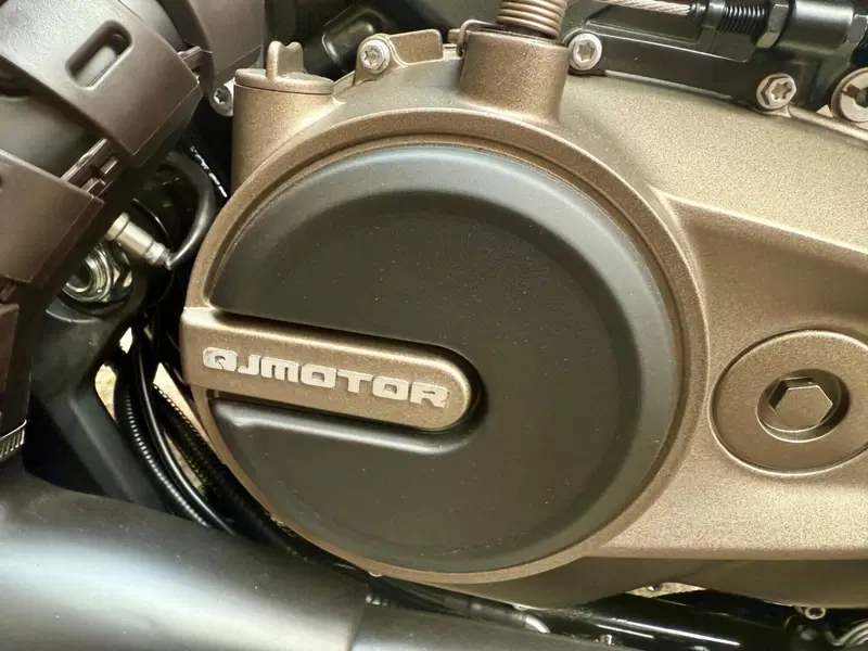 QJ Motor SRV 600 V (2025 - 26) (7)