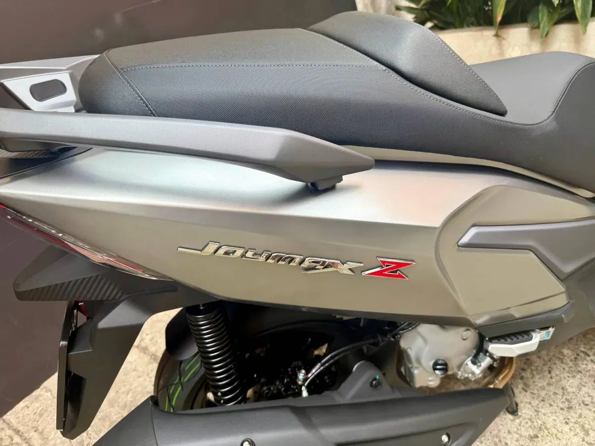 Sym Joymax 300 Z (2025 - 26) (5)