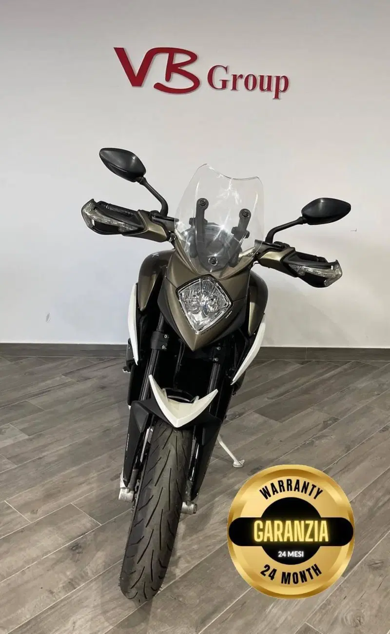 MV Agusta Stradale 800 EAS ABS (2015 - 17) (6)