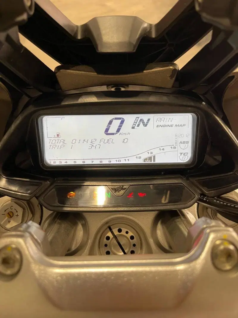 MV Agusta Stradale 800 EAS ABS (2015 - 17) (16)