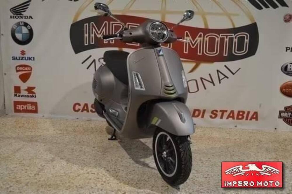 Vespa GTS 300 Super Tech (2023 - 24) (3)