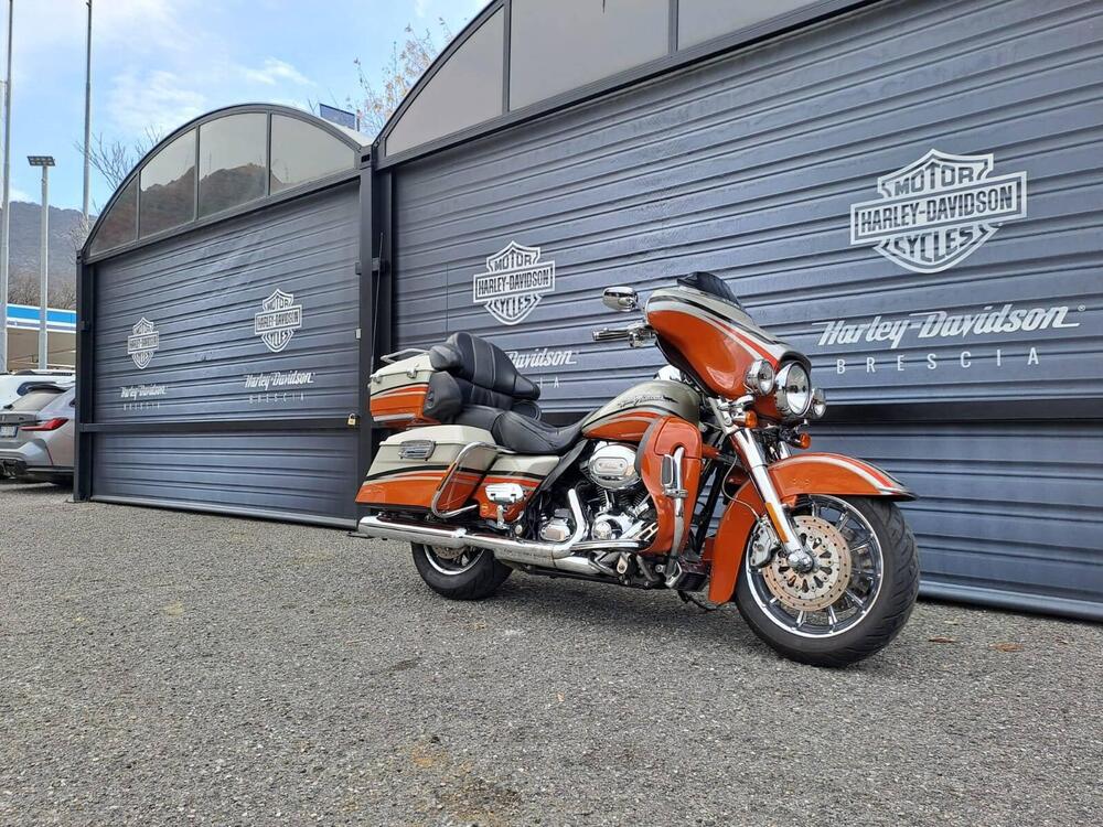 Harley-Davidson 1800 Electra Glide Ultra Classic (2009 - 11) - FLHTCUSE (2)