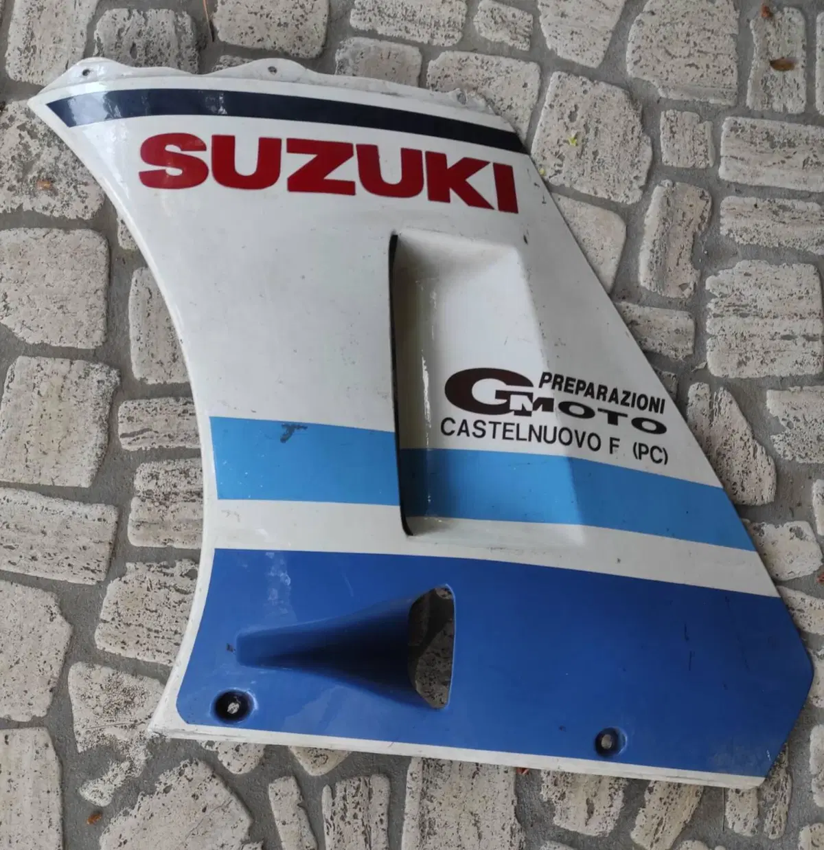 Suzuki RG500 -Carene laterali (3)