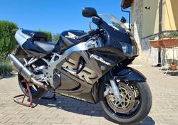 Honda CBR 900 RR (1998 - 99) usata