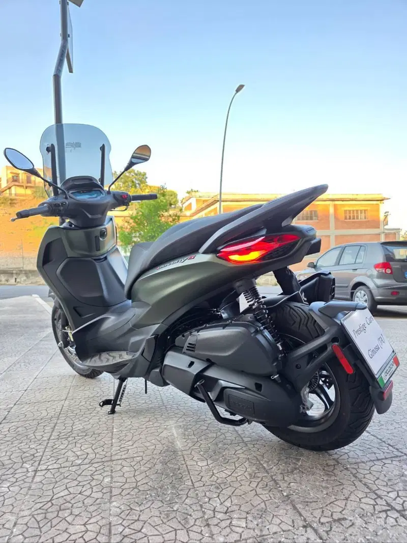 Piaggio Beverly 400 S ABS-ASR (2021 - 24) (7)