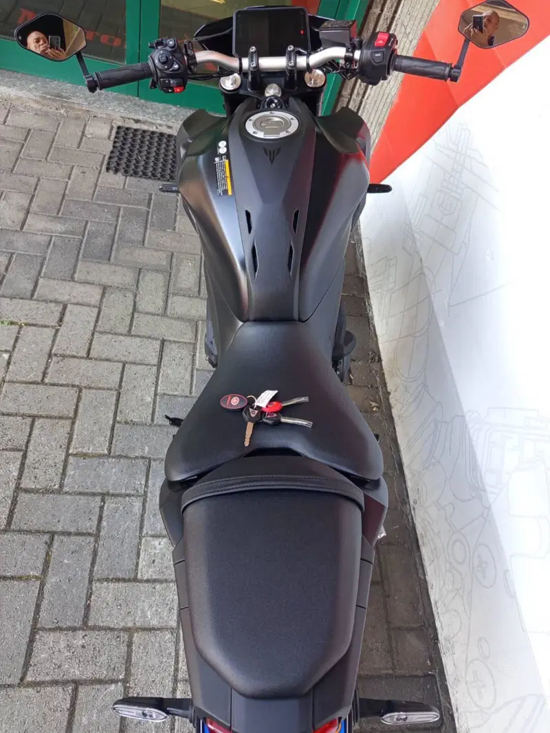 Yamaha MT-07 Y-AMT (2025 - 26) (2)