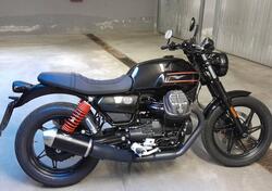 Moto Guzzi V7 Stone Special Edition (2022 - 25) usata