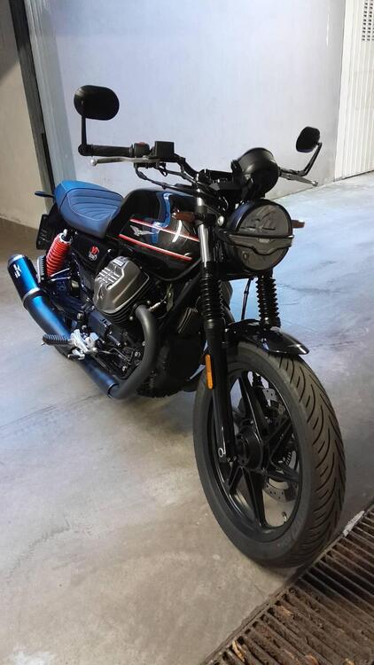 Moto Guzzi V7 Stone Special Edition (2022 - 25) (3)