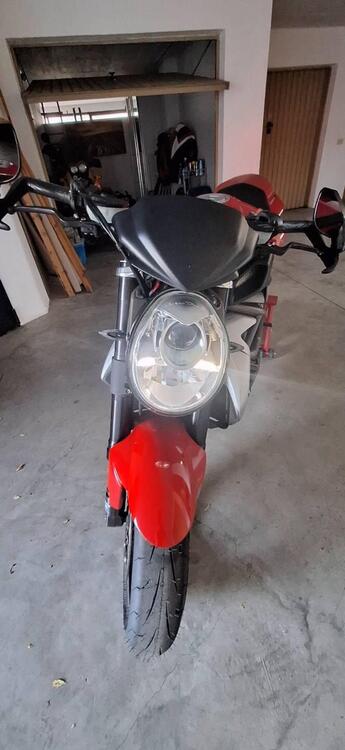 MV Agusta Brutale 990 R (2009 - 12) (3)