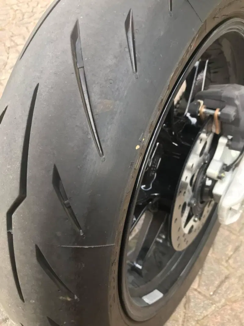 Ducati Hypermotard 698 Mono (2024 - 26) (6)