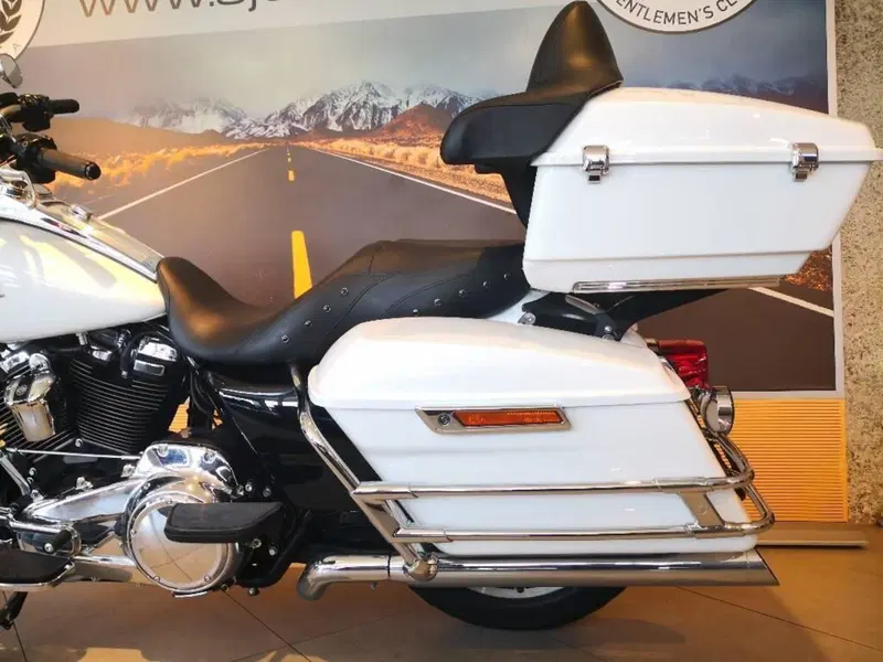 Harley-Davidson 107 Road King Classic (2017 - 18) - FLHRC (9)