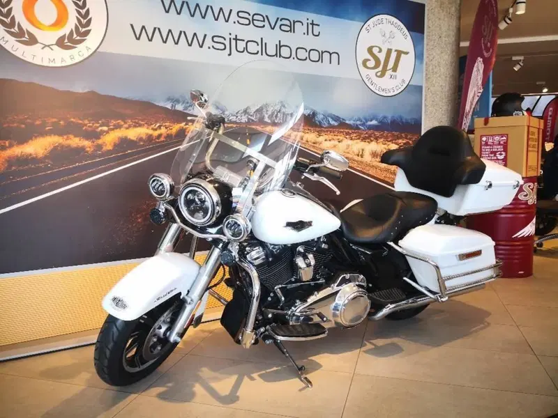 Harley-Davidson 107 Road King Classic (2017 - 18) - FLHRC (11)