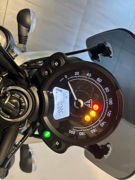 Triumph Speed Twin 900 (2023 - 24) (4)